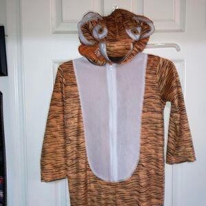 Tiger costume 1 piece size M (should fit 6-8 yrs) velcro spot for missing tail